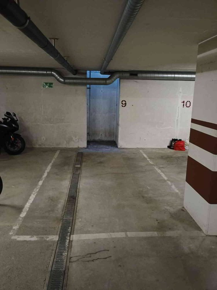 Parking, garage null pièces à louer à Liestal - image 1/1