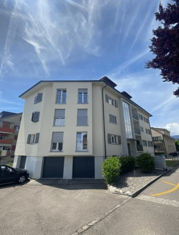 null Zimmer Parkplatz, Garage zu vermieten in Brügg BE - Bild 1/2