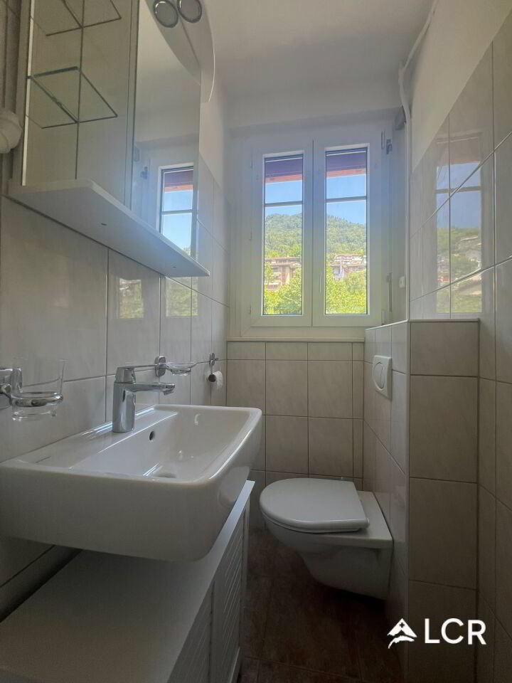 Appartement 5 pièces à louer à Montreux - image 1/12