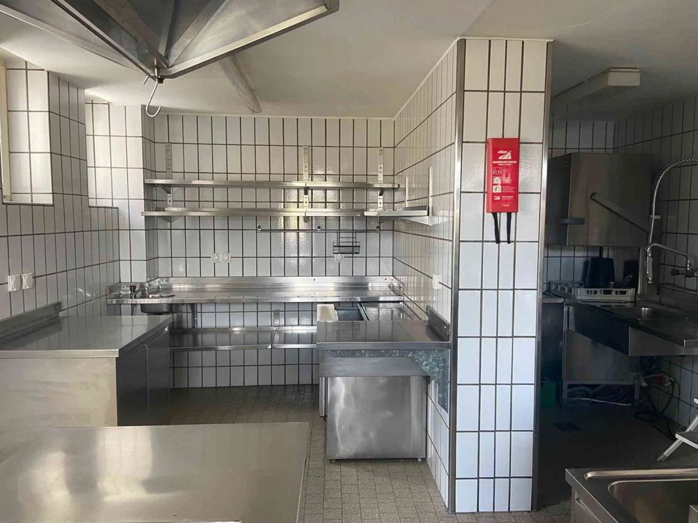 1 rooms Office & Commercial for rent in Saint-Gall - image 1/12