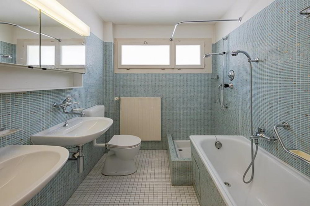 5.5 rooms House to buy in Reinach BL - image 1/15