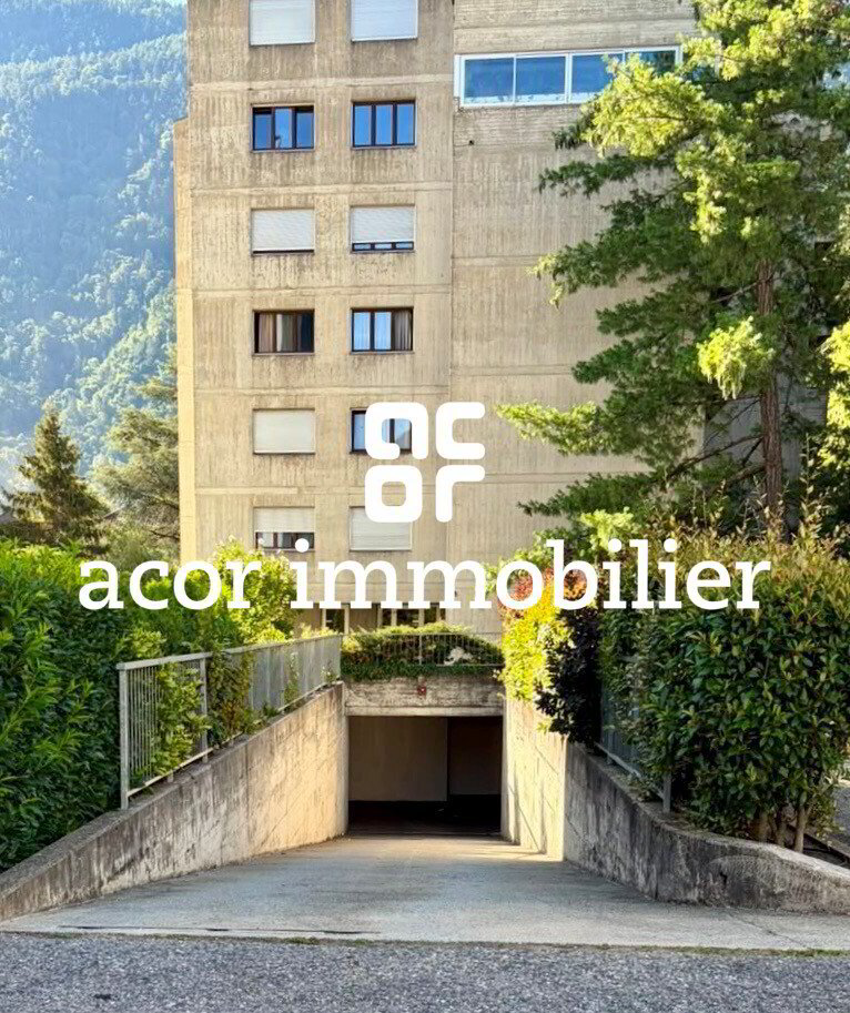 Parking, garage null pièces à louer à Martigny - image 1/2