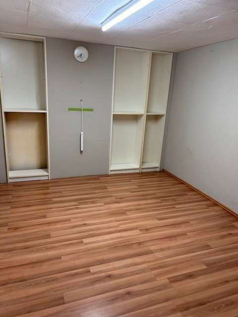 null rooms Office & Commercial for rent in Schaffhausen - image 1/7