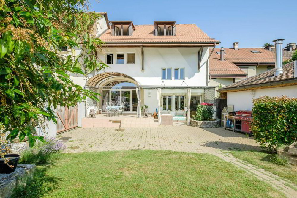 15 Zimmer Haus zum verkaufen in Laconnex - Bild 1/10