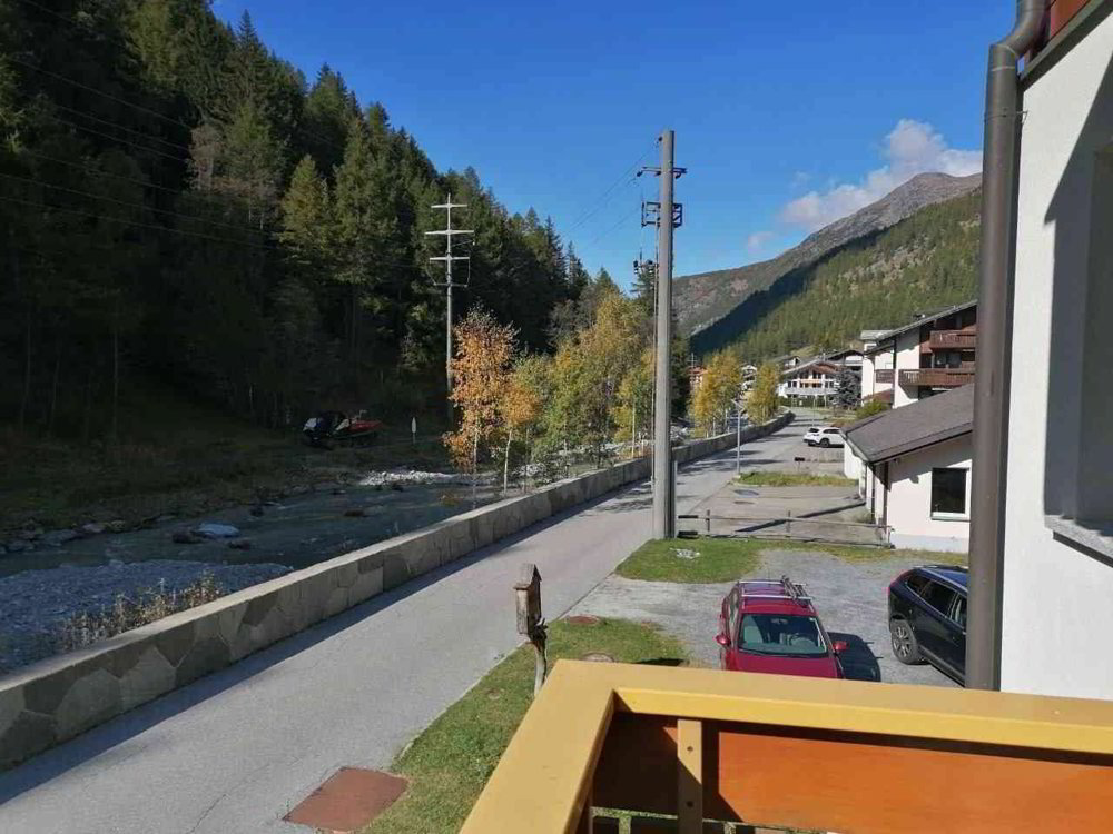 2.5 Zimmer Wohnung zum verkaufen in Saas-Grund - Bild 1/7
