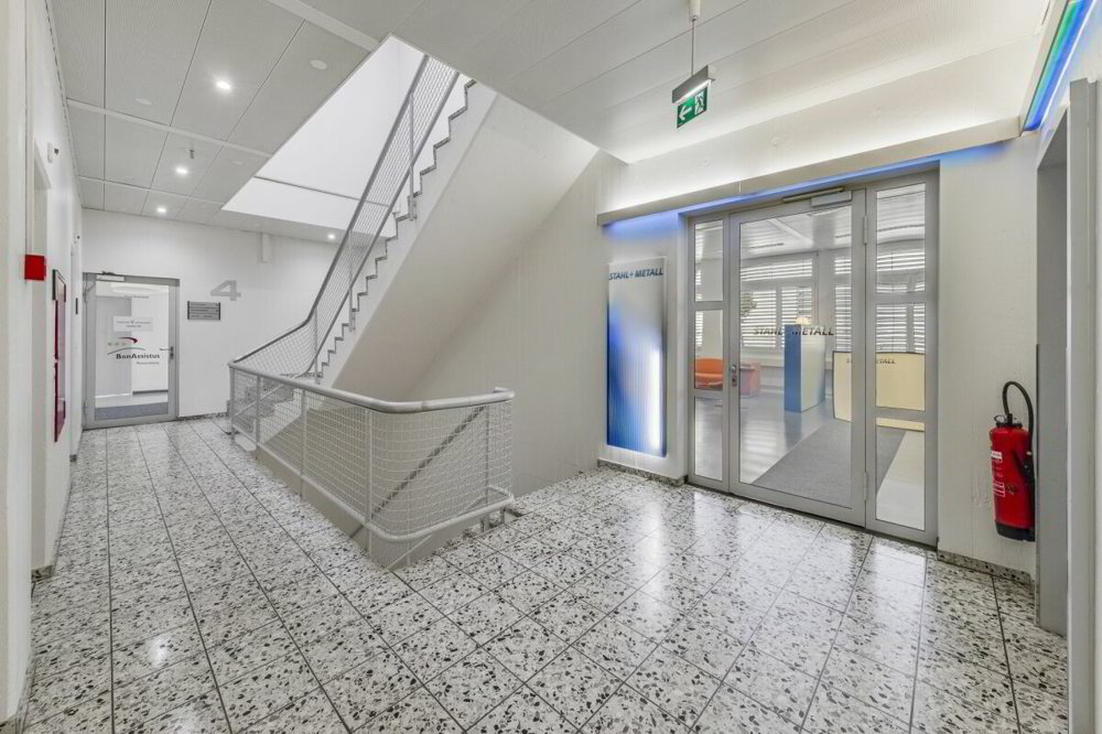 1 rooms Office & Commercial for rent in Volketswil - image 1/4