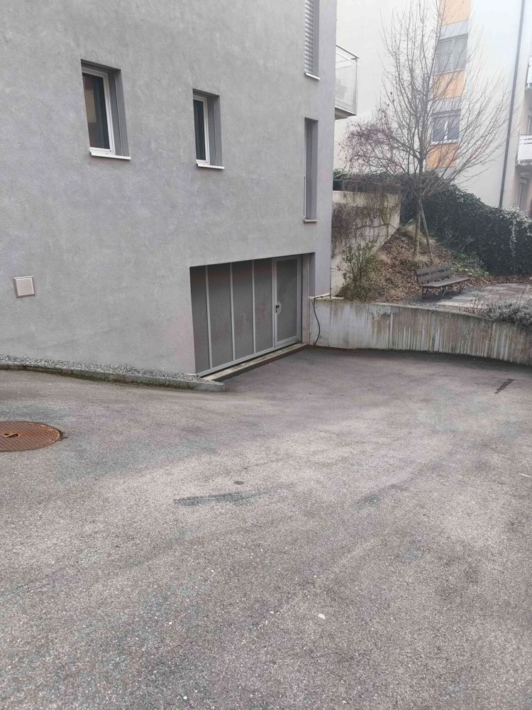 Parking, garage null pièces à louer à Lausanne - image 1/4
