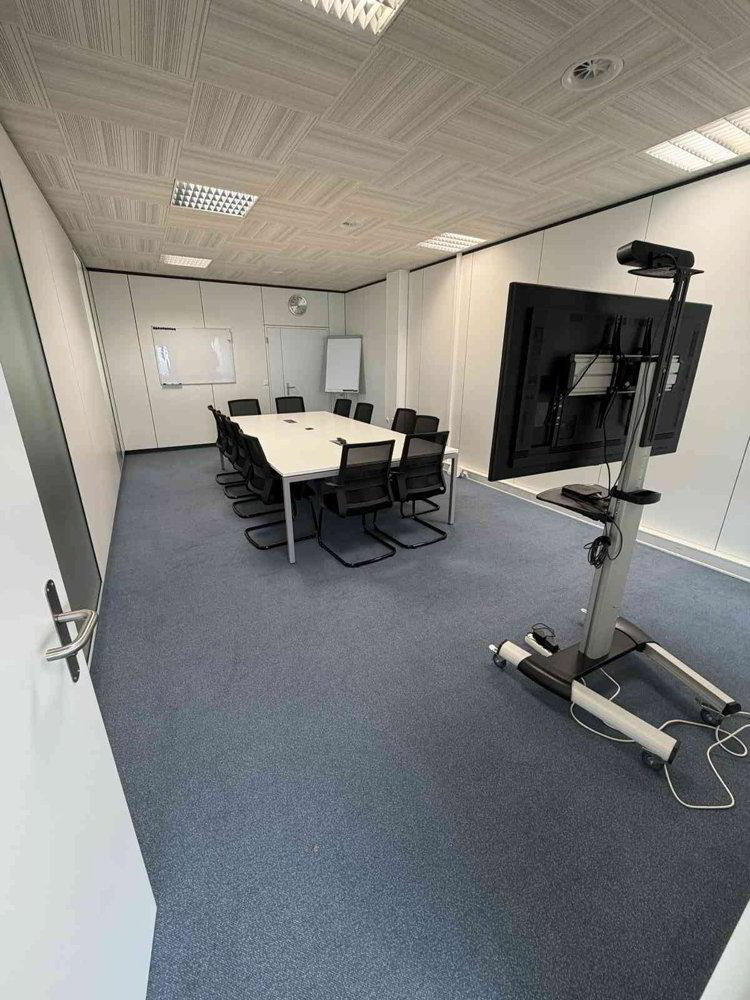 Ufficio & Commercio di 1 locali in affitto a Risch - immagine 1/2