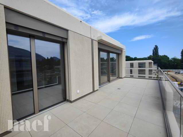 3 rooms Apartment for rent in Troinex - image 1/10