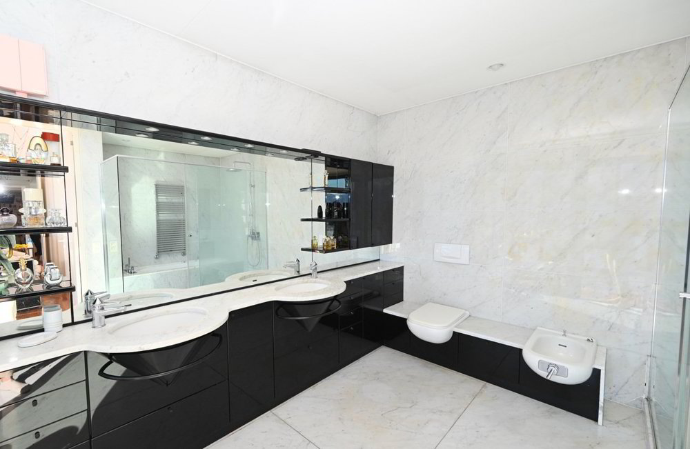 9 rooms House to buy in Ronco sopra Ascona - image 1/13