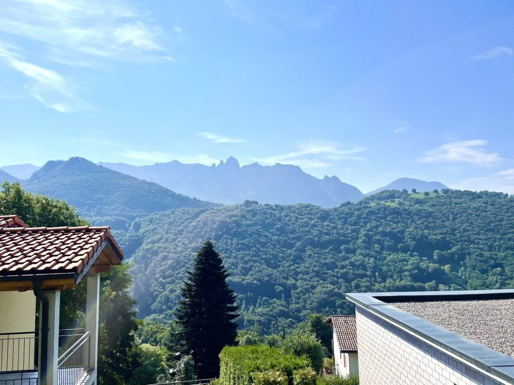 Maison 7 pièces à acheter à Bidogno - image 1/13