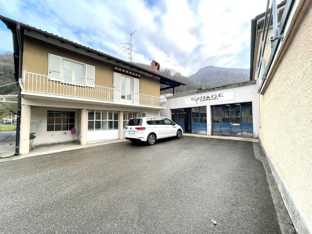 Maison 4 pièces à acheter à Brusino Arsizio - image 1/13