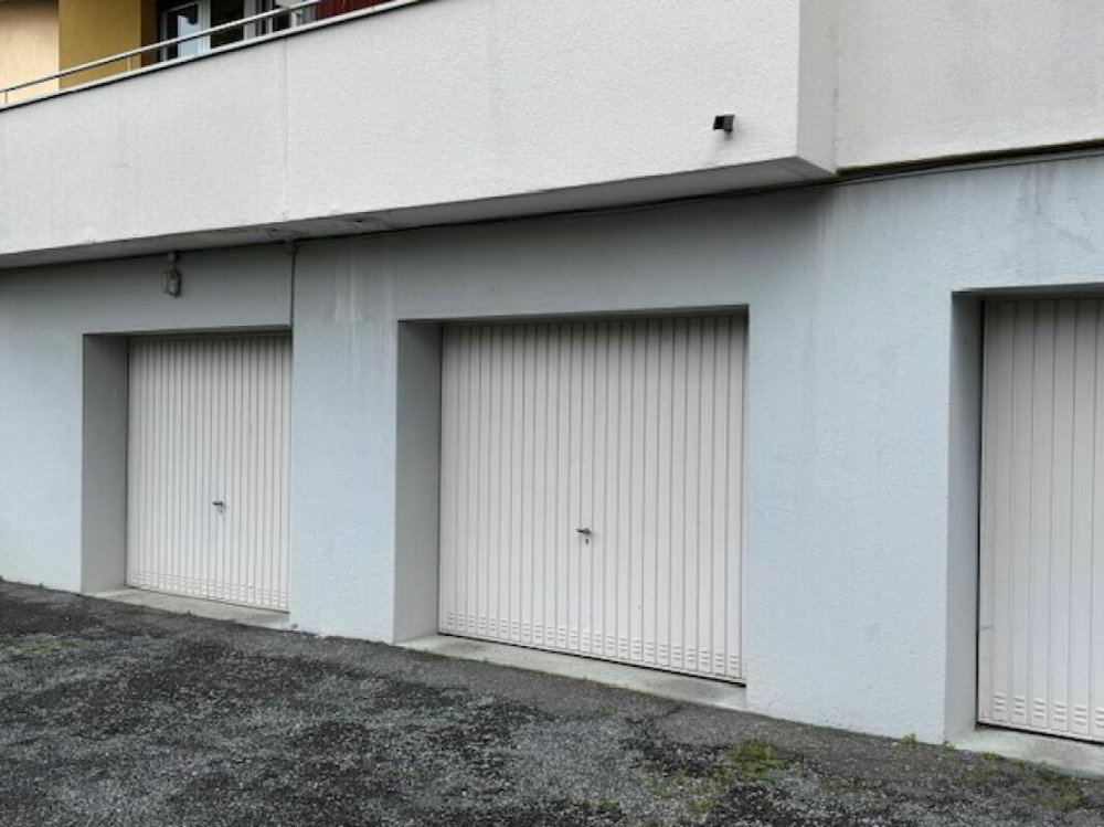 4 rooms Apartment to buy in Quartino - image 1/13