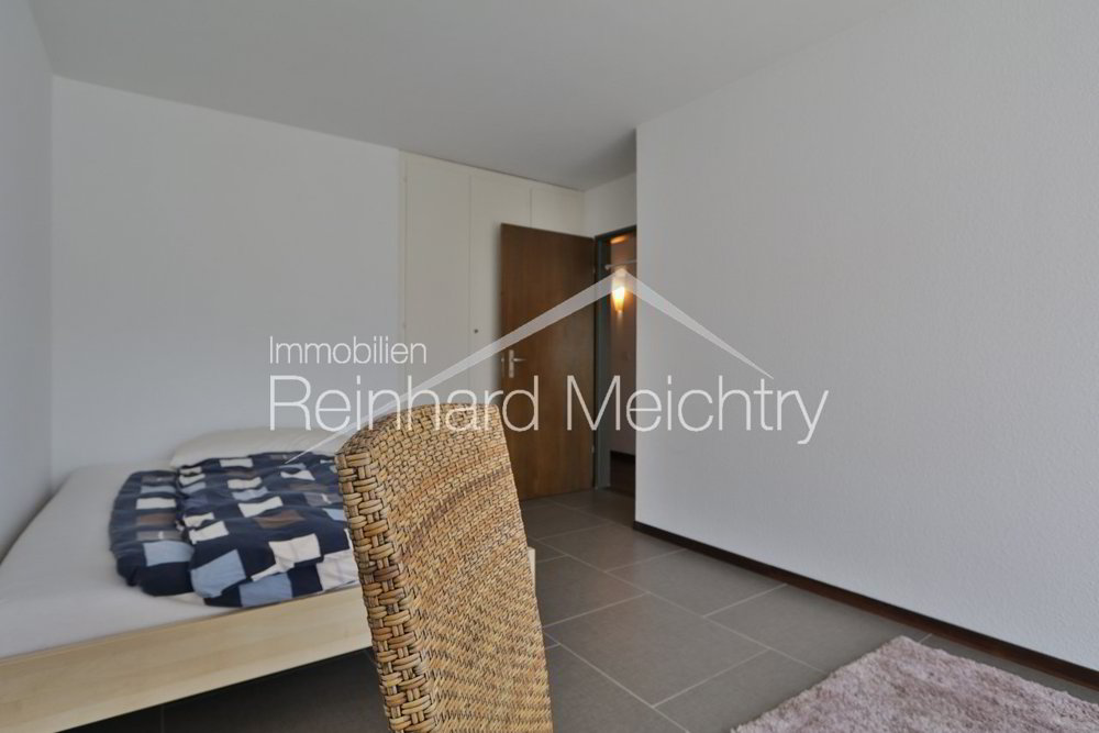 5 rooms Apartment to buy in Visp - image 1/13