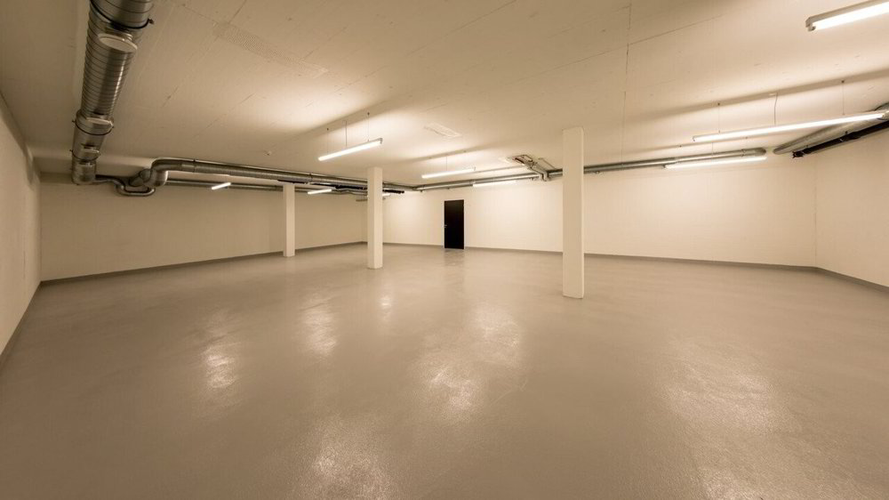 null rooms Office & Commercial for rent in Dagmersellen - image 1/4