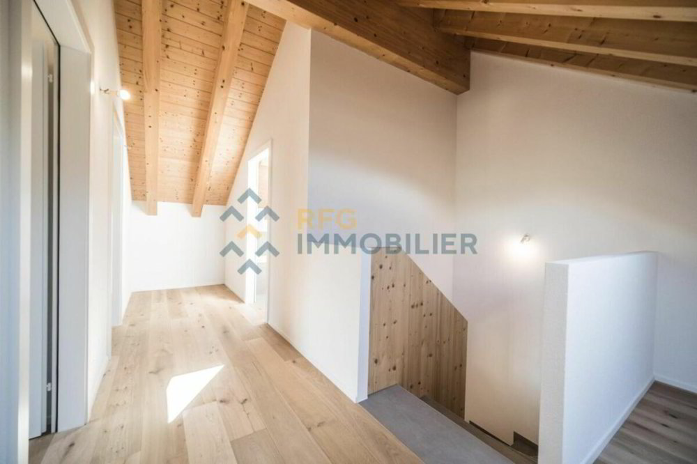3 rooms House to buy in Chalais - image 1/13