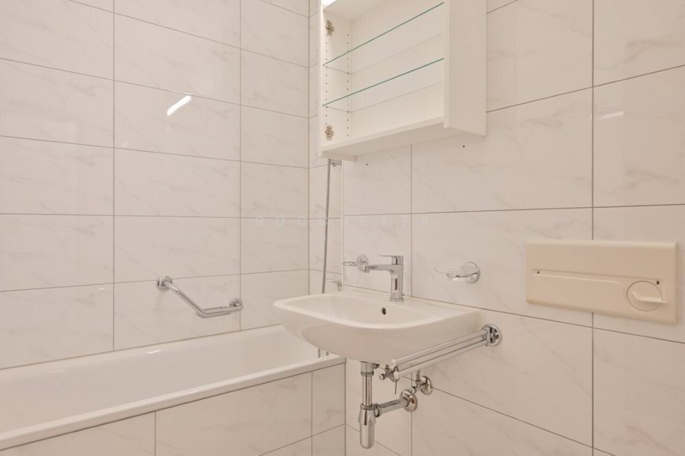 Appartement 1 pièces à acheter à Locarno - image 1/8