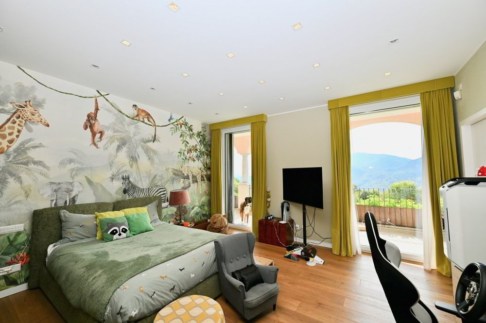 6 Zimmer Wohnung zum verkaufen in Agra - Bild 1/13