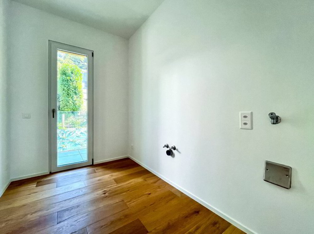 4 rooms Apartment to buy in Brusino Arsizio - image 1/11