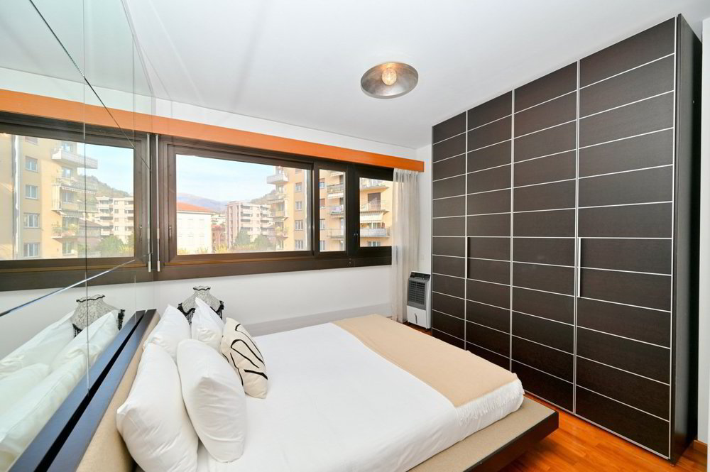 3 rooms Apartment to buy in Lugano - image 1/13