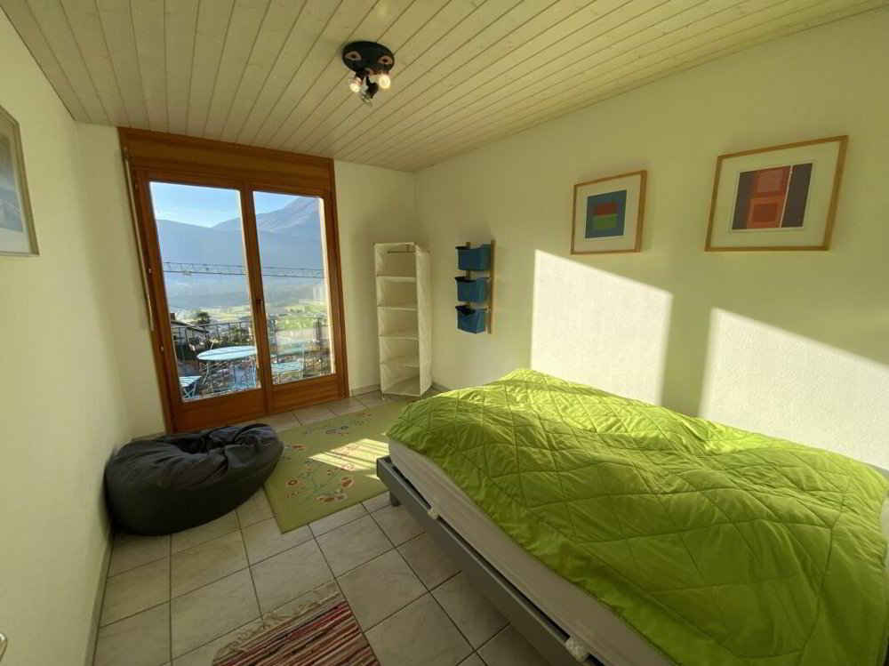 Casa di 5 locali in vendita a Cugnasco - immagine 1/13