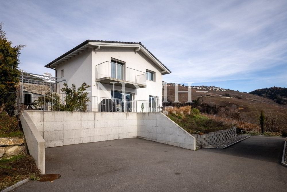 4 rooms House to buy in St-Séverin - image 1/9