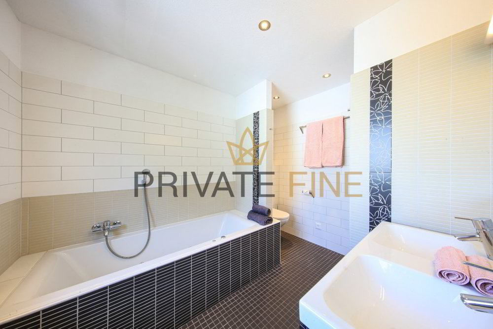 Casa di 7 locali in vendita a Losone - immagine 1/13