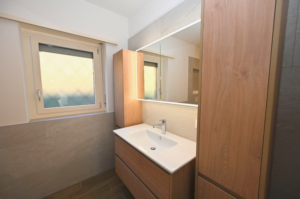 3 rooms House to buy in Lopagno - image 1/13
