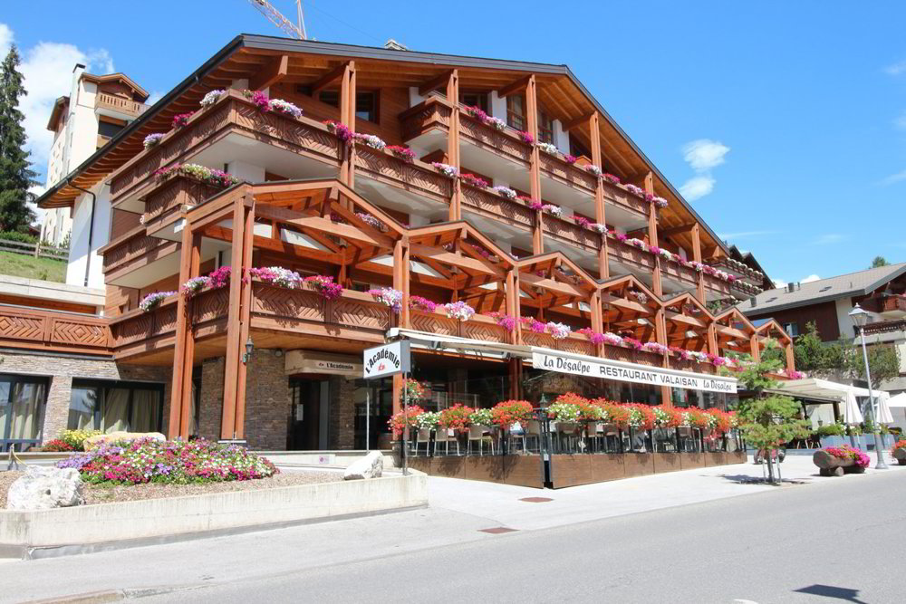 Bureau & Commerce null pièces à louer à Crans-Montana - image 1/2