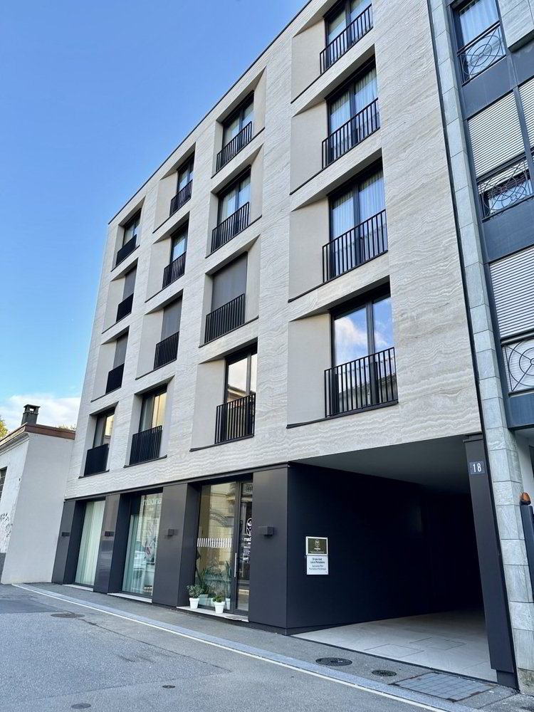 2 rooms Apartment to buy in Lugano - image 1/10