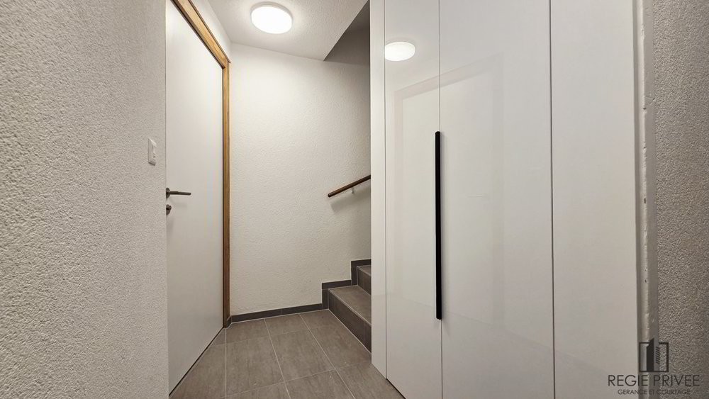 Appartement 3 pièces à louer à Veytaux - image 1/7
