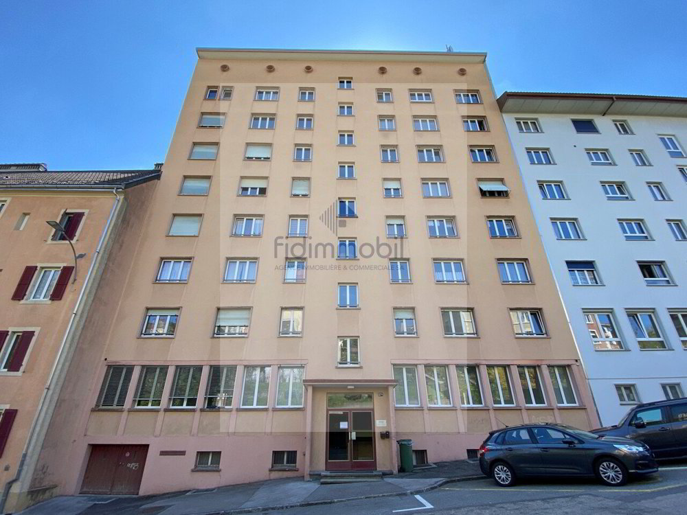 7 Zimmer Wohnung zu vermieten in La Chaux-de-Fonds - Bild 1/12