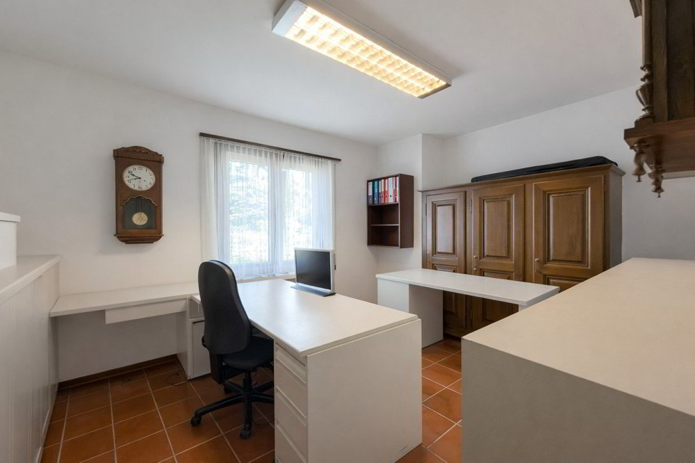 Casa di 8 locali in vendita a Vezia - immagine 1/13