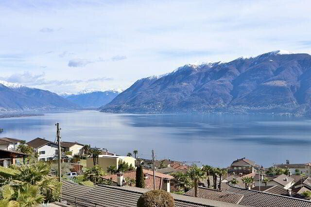 2 rooms Apartment to buy in Brissago - image 1/13