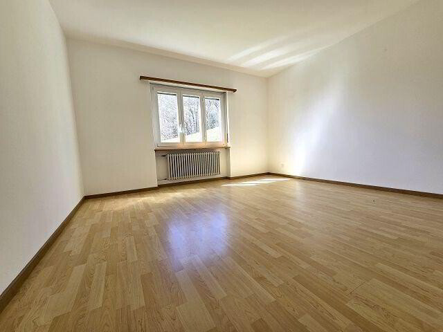 7 rooms House to buy in Colla - image 1/12