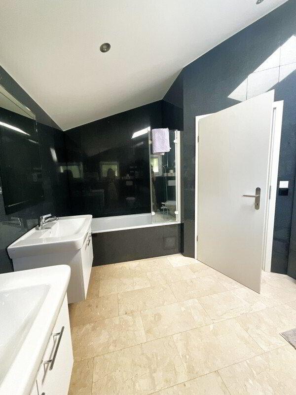 Maison 6 pièces à acheter à Penthalaz - image 1/13