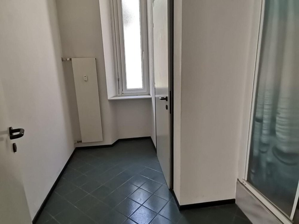null rooms Apartment to buy in Chiasso - image 1/11