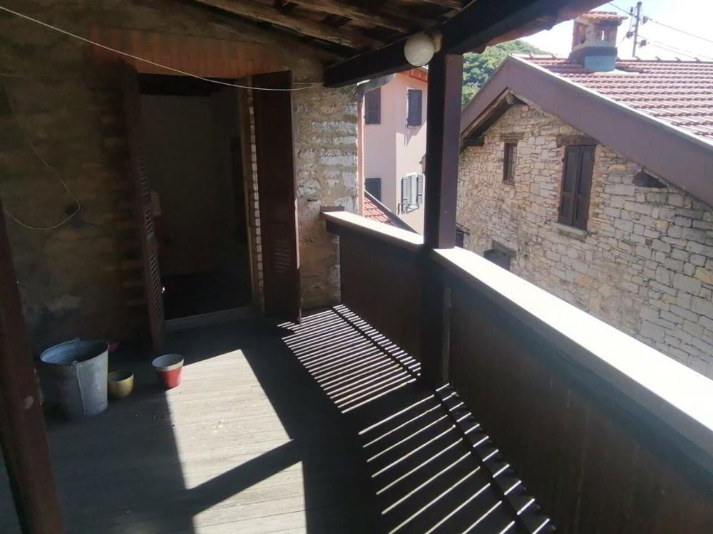 Maison 4 pièces à acheter à Bruzella - image 1/13