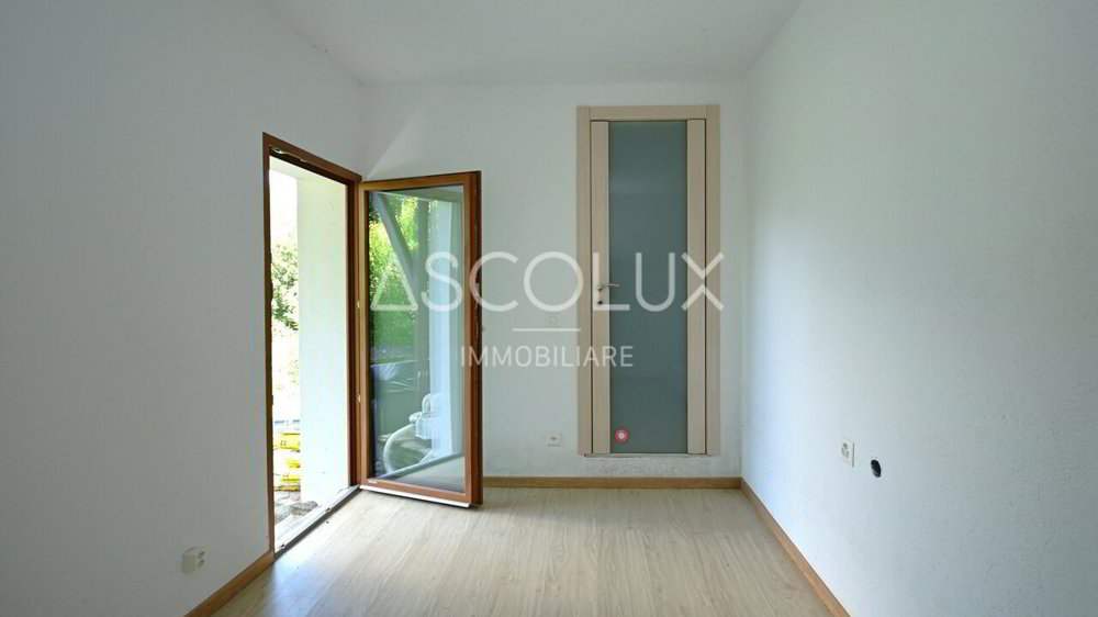 3 rooms House to buy in Arbedo - image 1/13