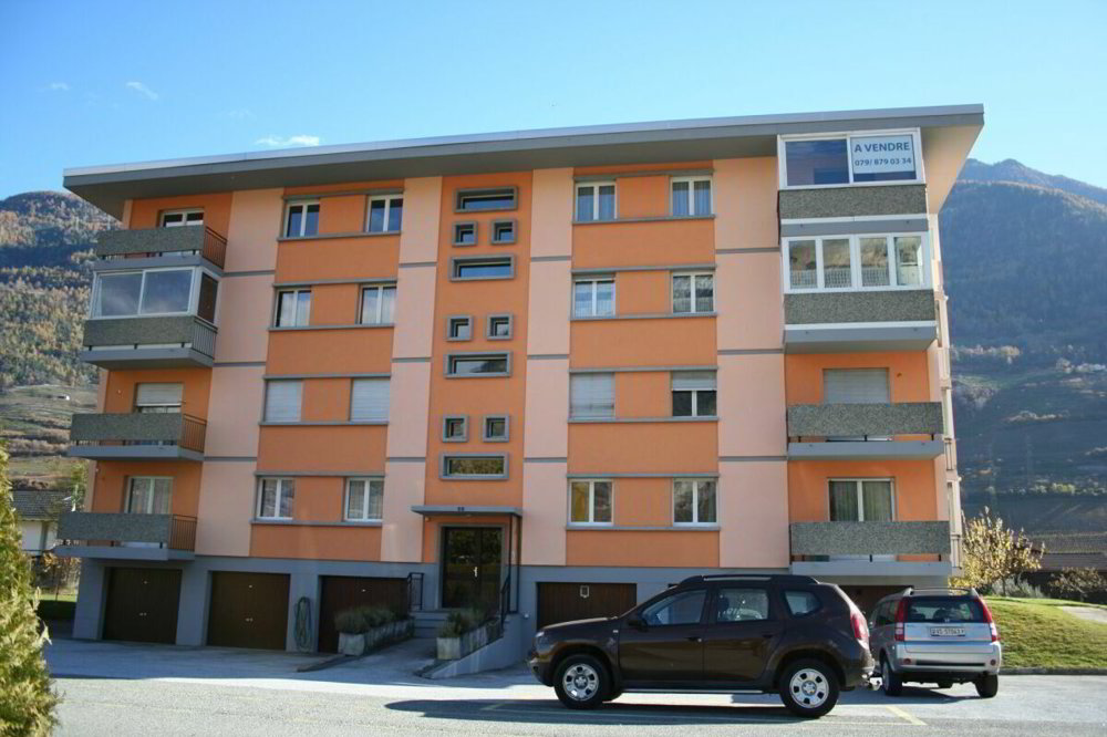 null Zimmer Parkplatz, Garage zu vermieten in Saxon - Bild 1/3