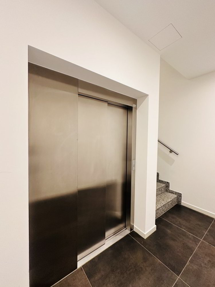 2 Zimmer Wohnung zum verkaufen in Giubiasco - Bild 1/13