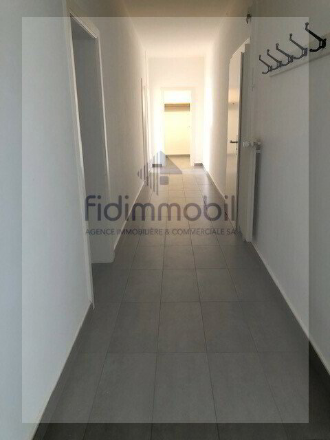 3 Zimmer Wohnung zu vermieten in La Chaux-de-Fonds - Bild 1/12