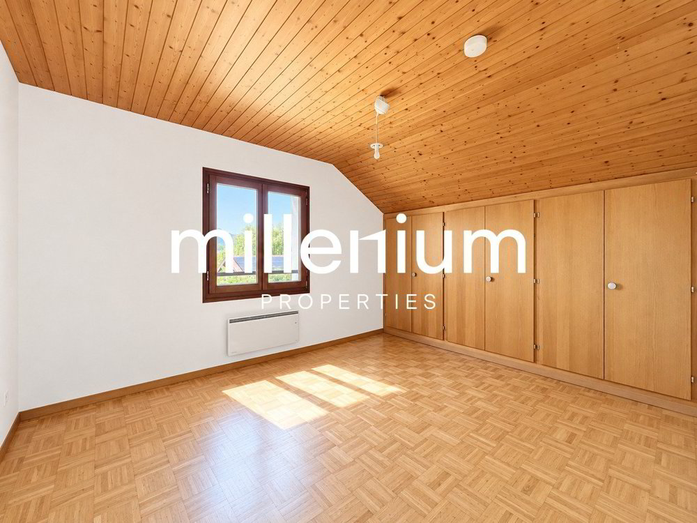 6 rooms House for rent in Collex - image 1/12