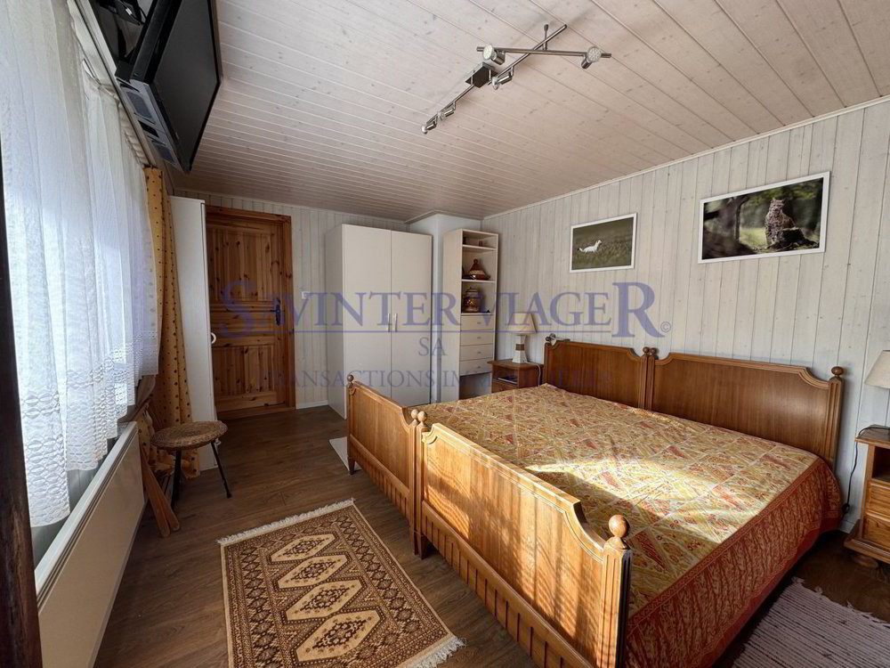 5 rooms House to buy in Glovelier - image 1/13