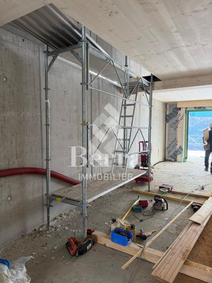 3 rooms Apartment to buy in Crans-Montana - image 1/13