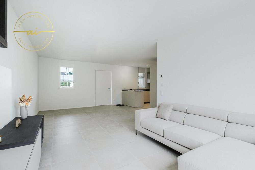 3 rooms Apartment to buy in Balerna - image 1/13