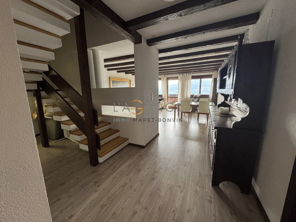 4 rooms Apartment to buy in Crans-Montana - image 1/13