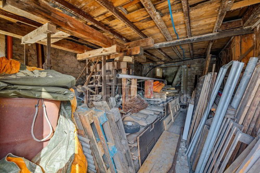 5 rooms Office & Commercial to buy in Le Sépey - image 1/10