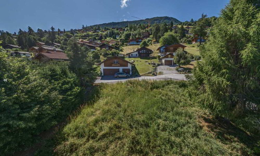 Freies Grundstück mit mehr als 1000 m² in einem Wohngebiet - Ansicht 2
