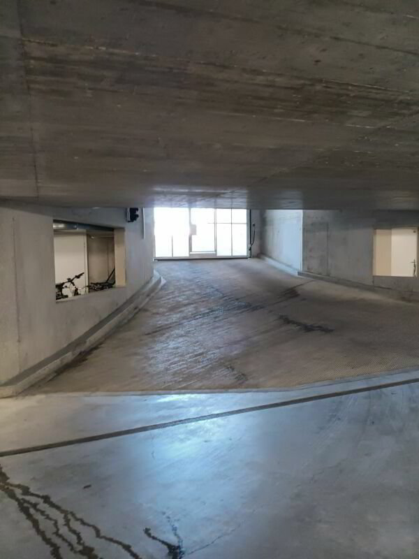 Parking, garage null pièces à louer à Lyss - image 1/3